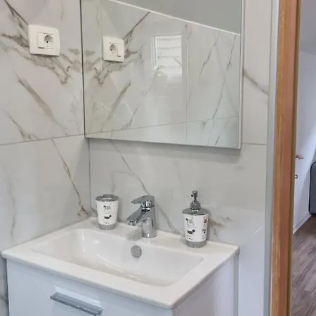 Apartma Pod Orehom