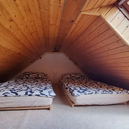 Apartma Pod Orehom