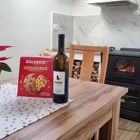 Apartma Pod Orehom * Slap ob Idrijci