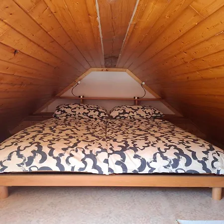 Apartma Pod Orehom Slap ob Idrijci