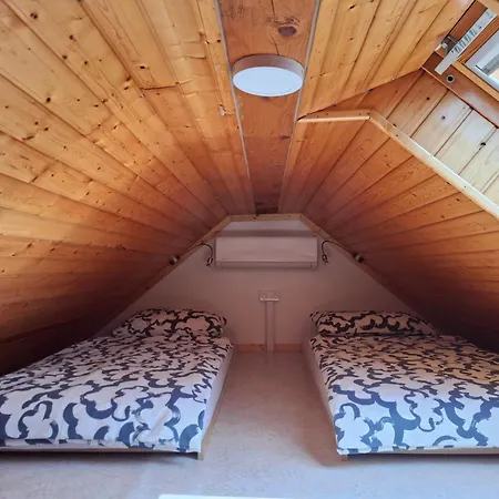 Apartma Pod Orehom