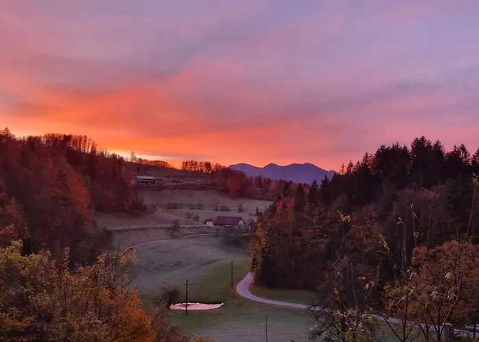 Apartma Pod Orehom * Slap ob Idrijci